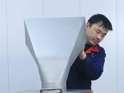 Máquina para cortar y rallar verduras