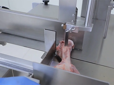 Sierra de huesos de pie