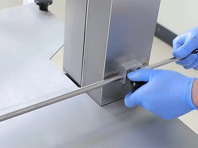 Sierra de huesos de pie